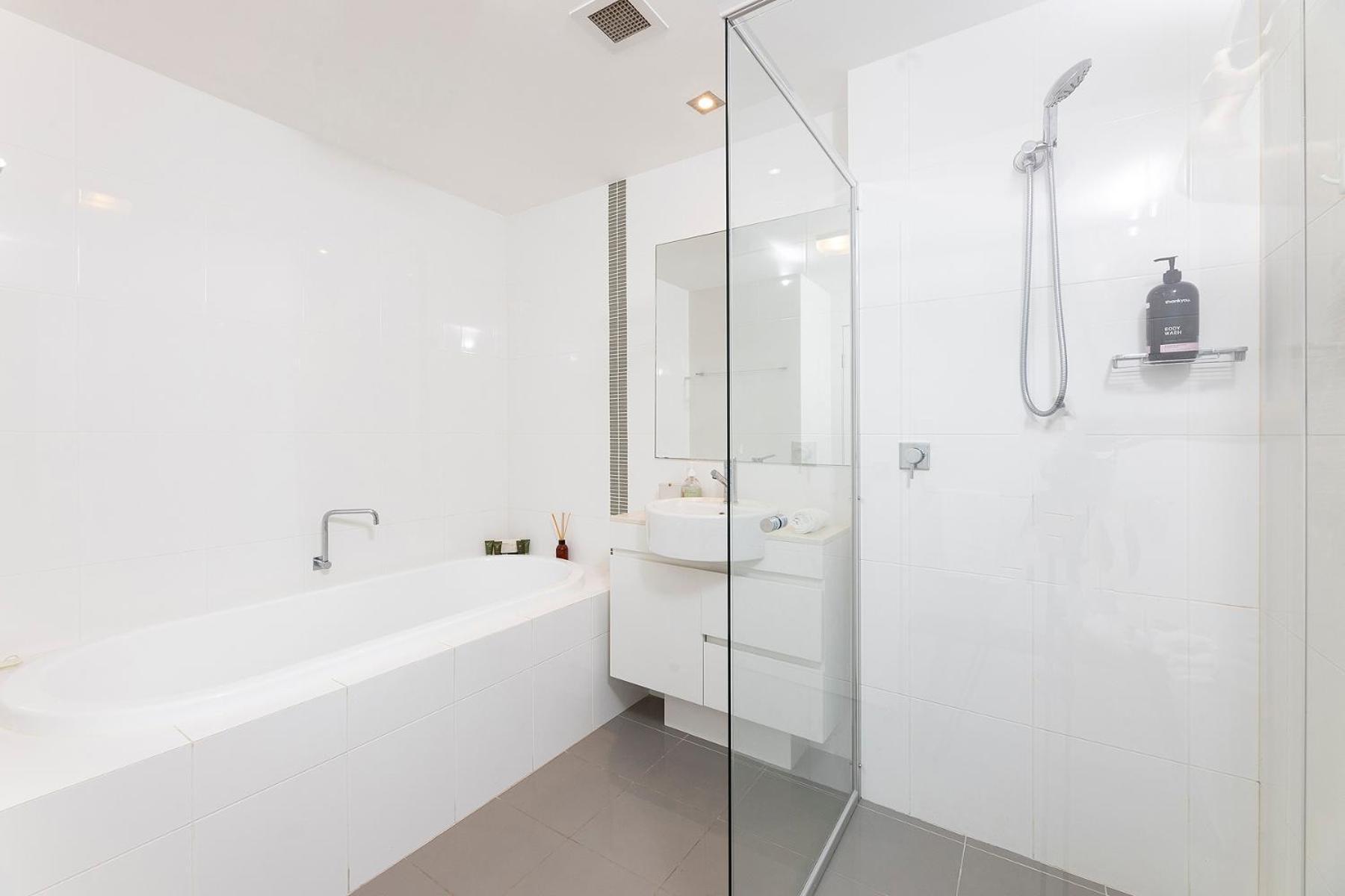 Waterline 302 Apartment